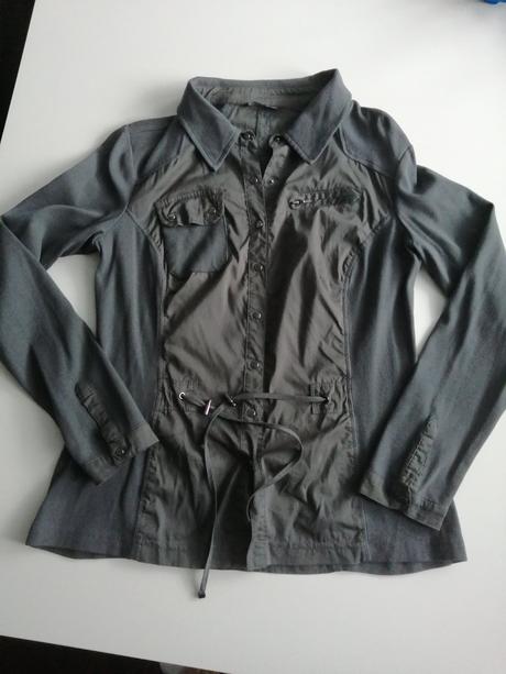 Krásna športová košeľa, 