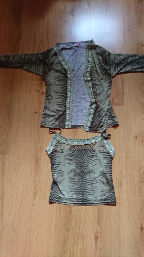 Tričko na ramienka s topom, s