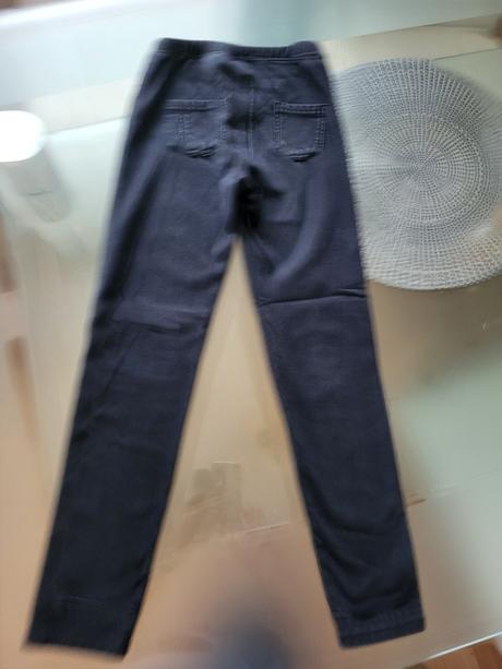 Džegíny, calzedonia,128