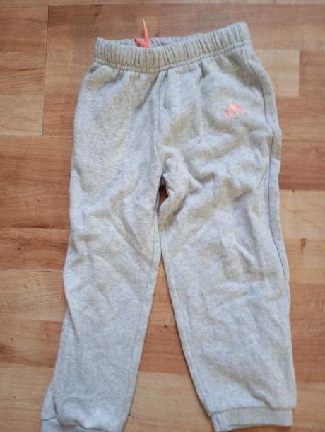 Mix oblečenia, 104–116