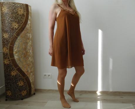 Šaty hnedé padavý materiál m/l, m