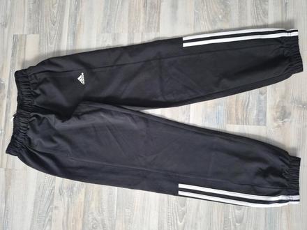 Letné adidas tepláky top stav, adidas,140
