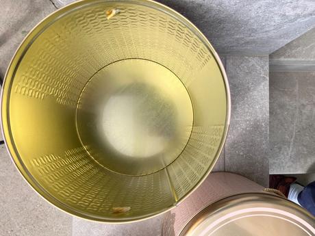 Veľké plechové krabice na odkladanie vecí, 