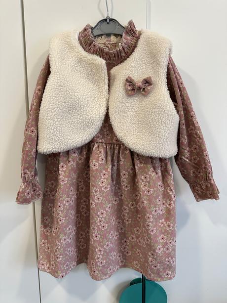 Slavnostne saty, 110