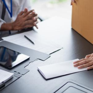 Ako ukončiť pracovný pomer počas PN?