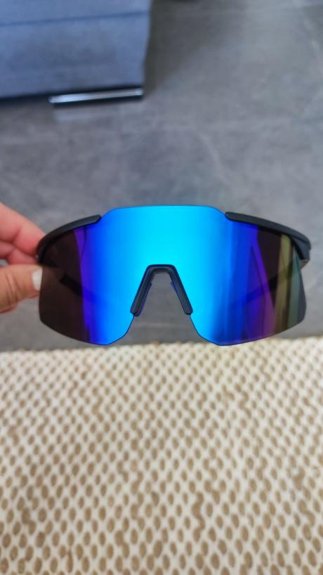 Športové slnečné okuliare, 