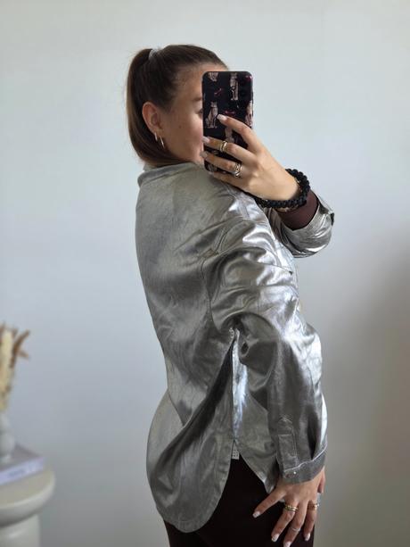 Strieborná bundička, bershka