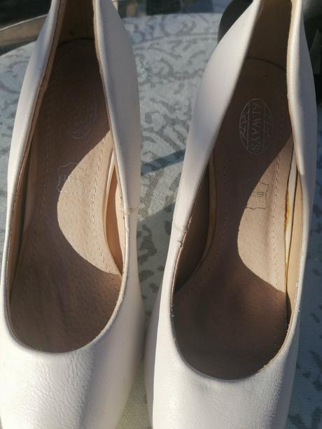 Biele lodičky always, 40