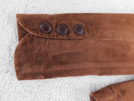 Kostým z elastického kordu errore, 38