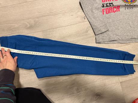 Tepláky a tričko barcelona, 122