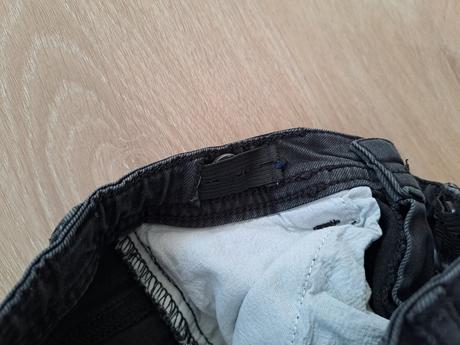 Čierne rifle, nutmeg,128