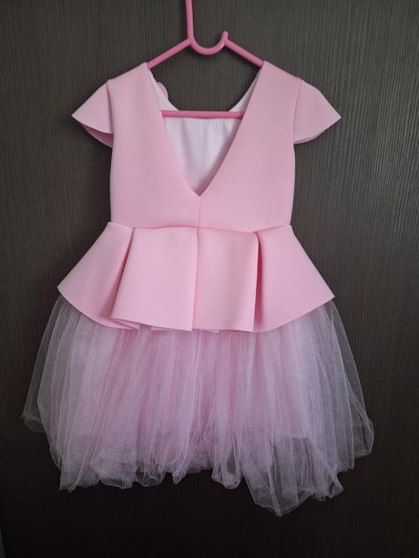 Sviatočné šaty, 122