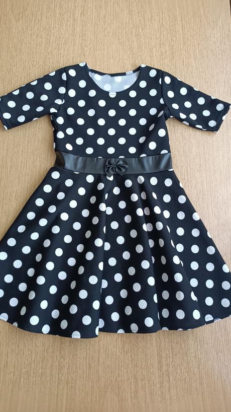 Šiatky s bodkami č.134, 134