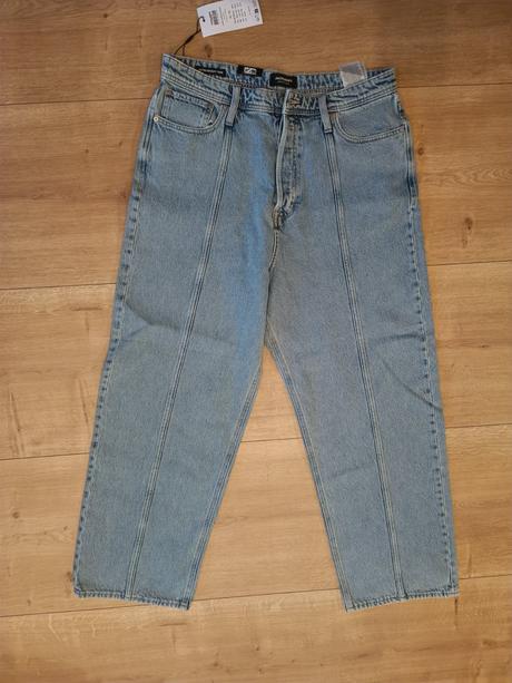 Nohavice voľnejšie v 33/32, l