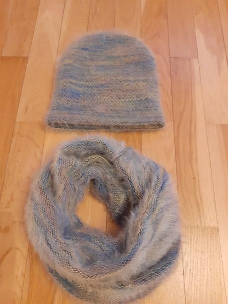 Čiapka a nákrčnik, 