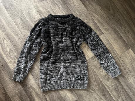 Sivý svetrik, chapter young,152