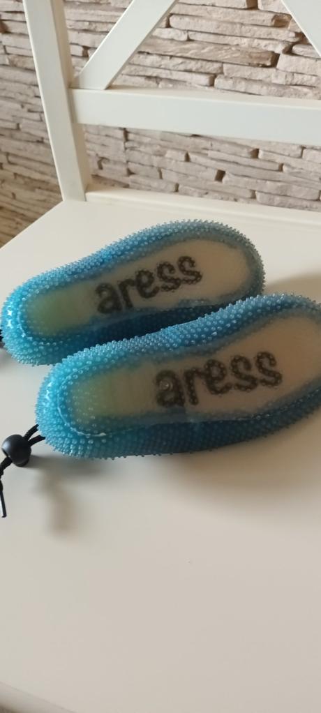 Topánky do vody, 32