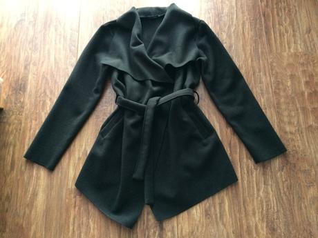 Predám nádherný čierny kabátik, s/m, s