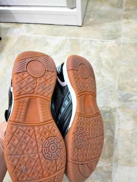 Chlapčenské halovky, 33