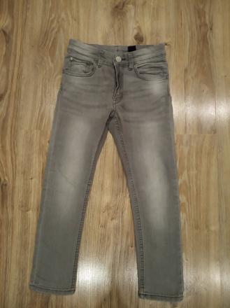 Trendové jeansy, 122