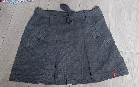 Dámska skladané sukna, 38
