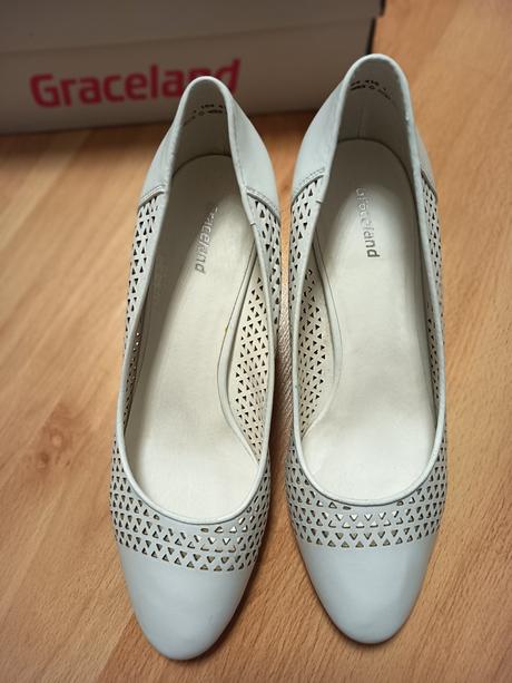 Lodicky, graceland,38