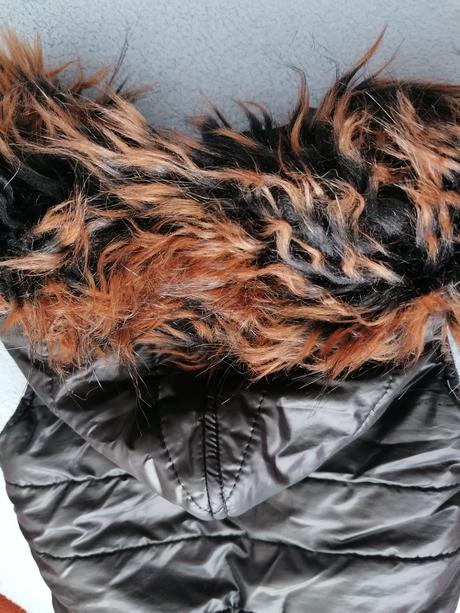 Vesta s kozusinkou, bubbe,80