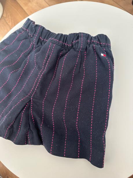 Sukna so vsitymi kratasmi, tommy hilfiger,98