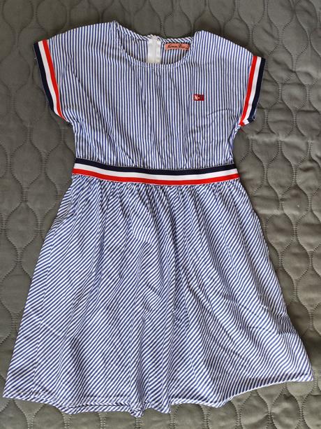 Námornícke šaty, 128