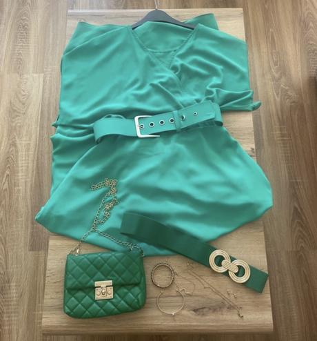 Spoločenské šaty, 42