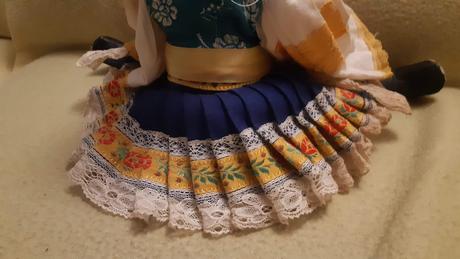 Predám bábiku v kroji., 