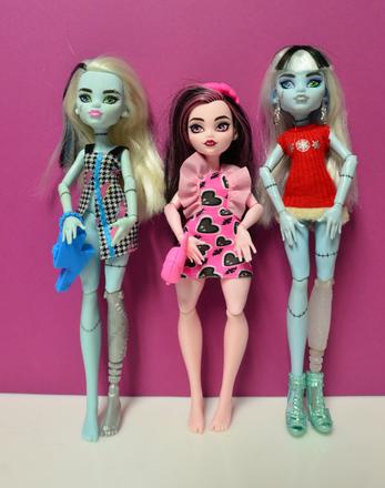 Monster high frankie draculaura,