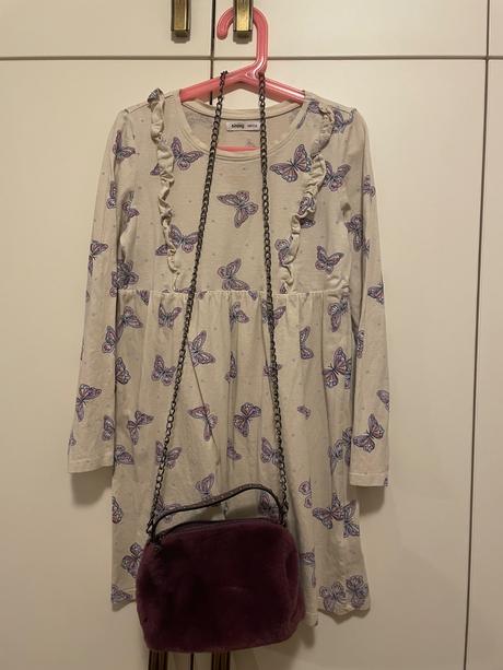 4 saty vel. 140 + 1 kabelka + dalsie, sinsay,140