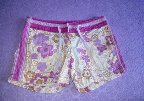 Kvetované kraťasy, river island,36