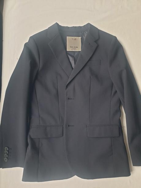 Krásny nohavicový oblek zara, 140