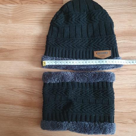 Čiapka a nákrčník, 