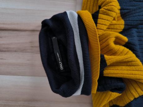 Rolák pruhovaný, only,s