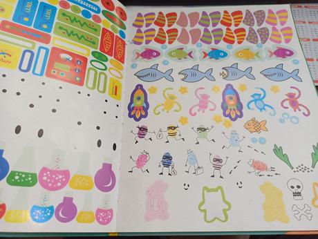 Usborne big book of science things to make and do, 