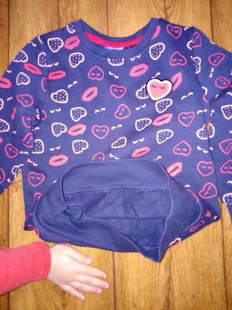 Tmavomodra srdieckova mikina 98/104 nová, lupilu,104