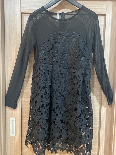 Krajkové šaty čierne, m