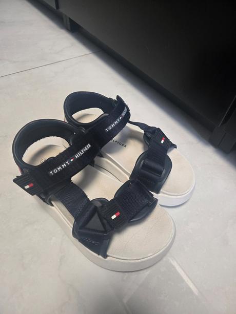 Th sandále, tommy hilfiger,32