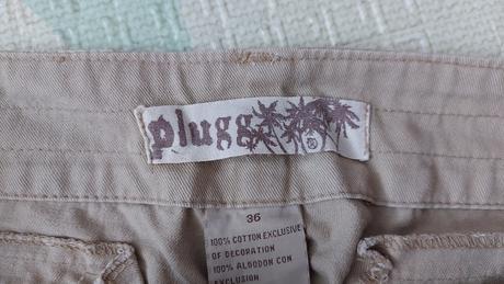 Kraťasy kapsáčove, 36