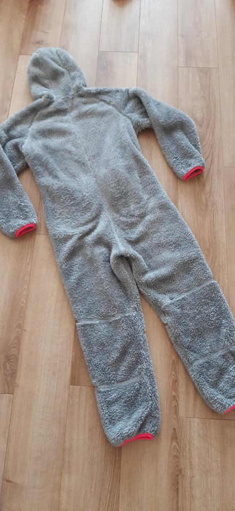 Chlpatkový overal, 140