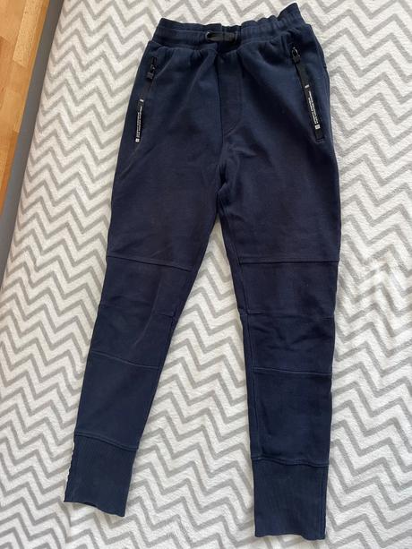 Teplaky, reserved,152