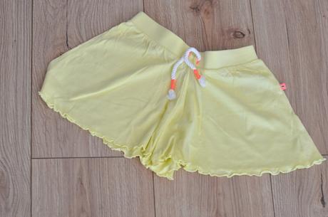 Suknove sortky, review,104