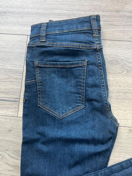 Džínsy, reserved,34