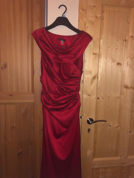 Spoločenské šaty, 36