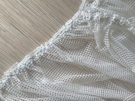 Pekná kockovana zaclona, 