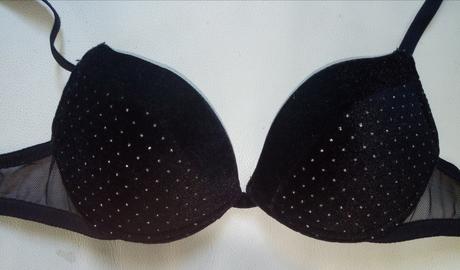 Zamatová podprsenka, 70a