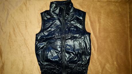 Dievcenska/damska vesta znacky nike, nike,xs